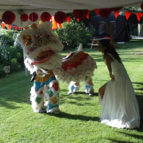 InternChina-Chinese-Lion-at-Jamie-Helens-wedding