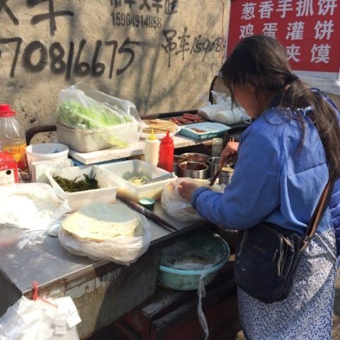 Jian-Bing-being-prepared-in-Qingdao