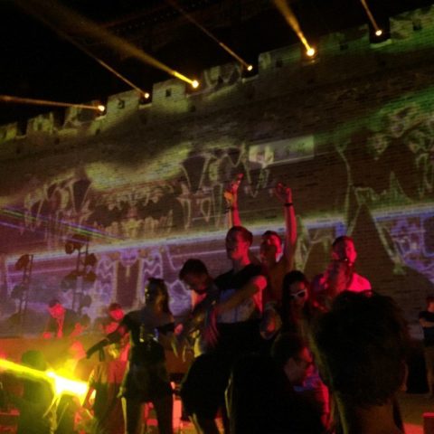 laser-lights-and-people